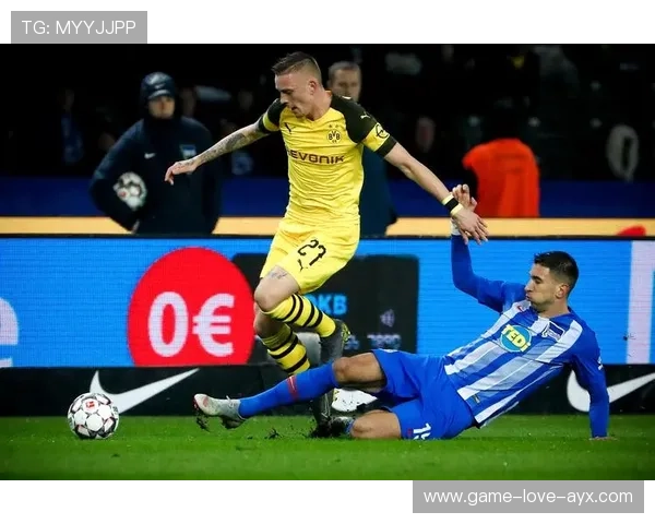 多特提高推进速率,沃尔夫上下跑动积极 多特提高推进速率,沃尔夫上下跑动积极