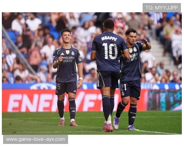 姆巴佩禁区冲刺推射破门，皇马2比0获胜